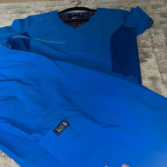 Royal Blue Scrub Set with Floral Lining by Koi - Picture 5 of 5